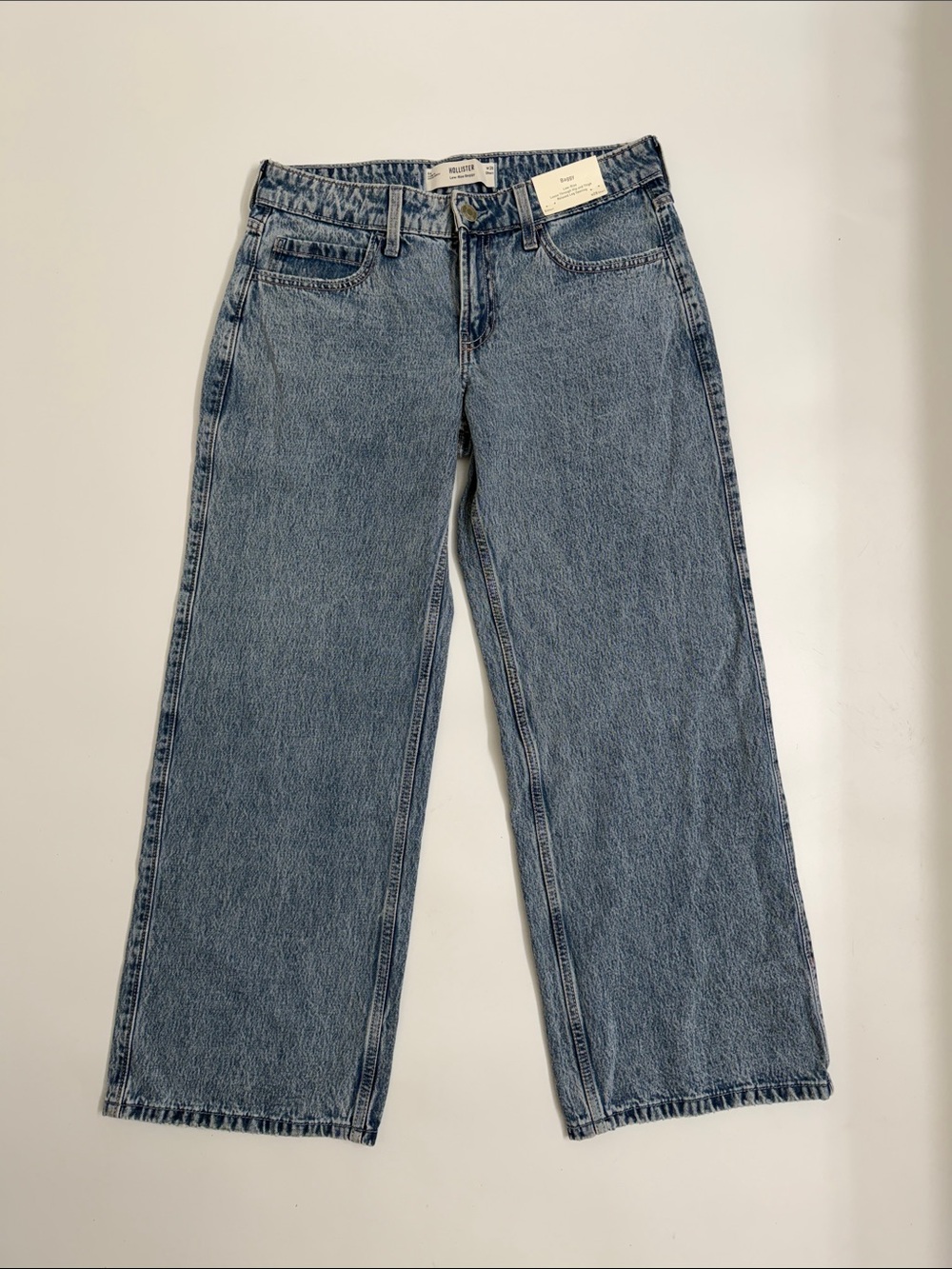 Hollister Low Rise Baggy Jeans NWT Light Wash Relaxed Fit Waist‎ 28 Size 6 Short